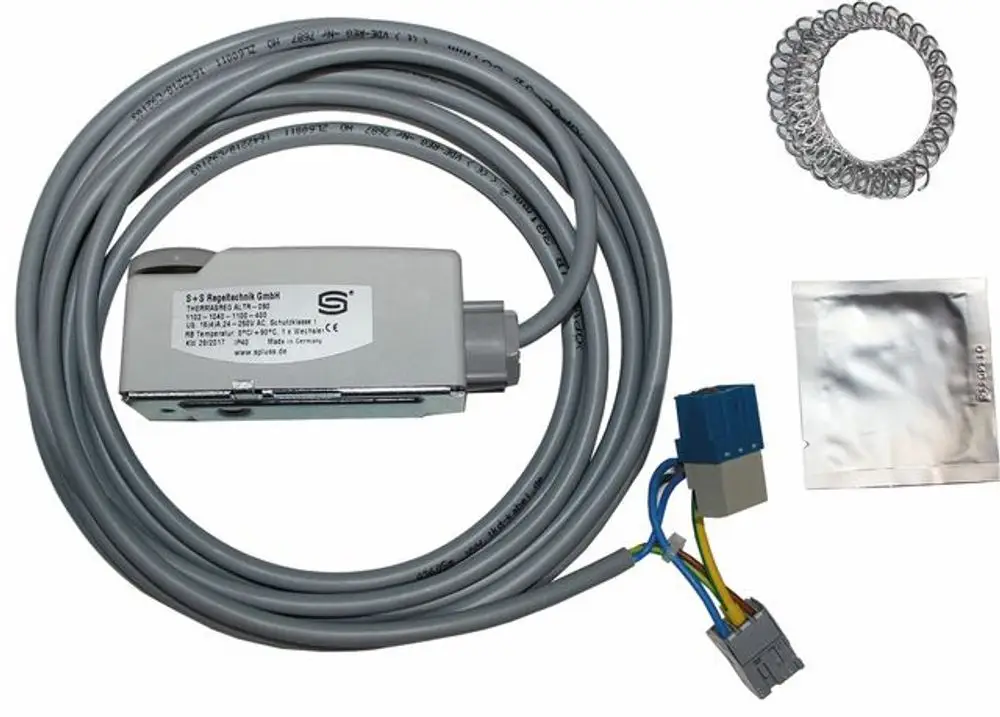 Maximalthermostat für Fußbodenheizung in grauer Ausführung, mit Anschlusskabel und Stecker, hergestellt von Wolf, geeignet zur Temperaturregelung in Heizsystemen.
